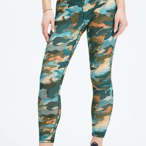 Fabletics Define PowerHold® High-Waisted 7/8 Legging Size Medium Color Multi